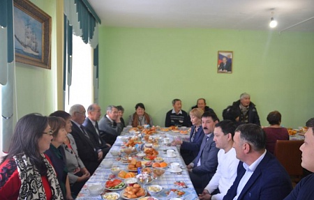 Сегодня глава района Батыршин Миндиев встретился со старейшинами  села Мултаново